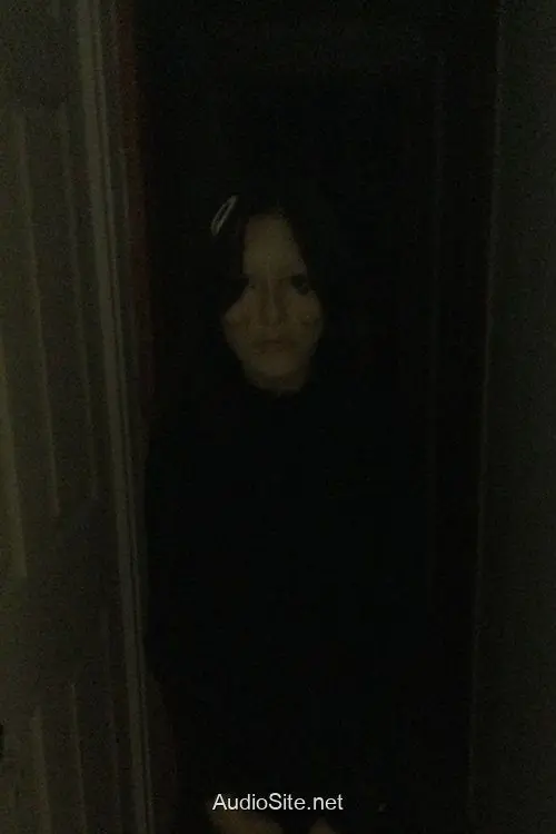 Máu Nhuộm Đêm: Lời Nguyền Quỷ Nữ